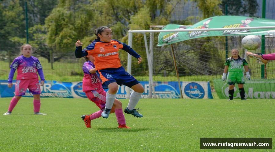 完美体育365官方网站拼搏绽放，青春无悔！